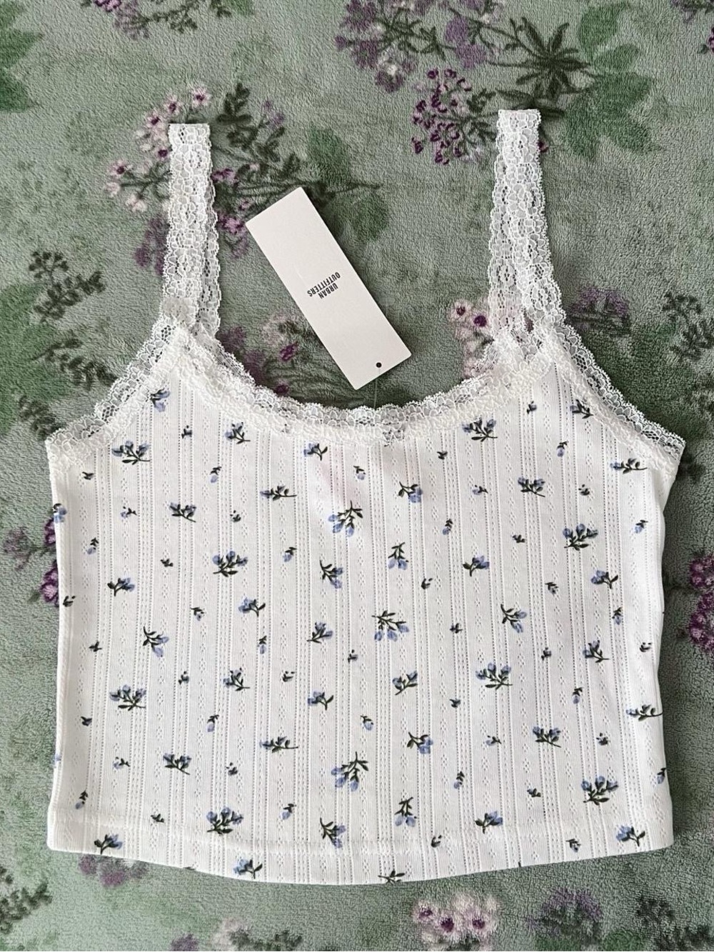 Urban Outfitters Out From Under Pointelle Floral Cropped Cami 🤍💙